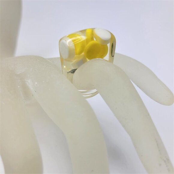 Lucite Resin Ring Yellow and White Clear See Through Rectangular Ring - Picture 2 of 10